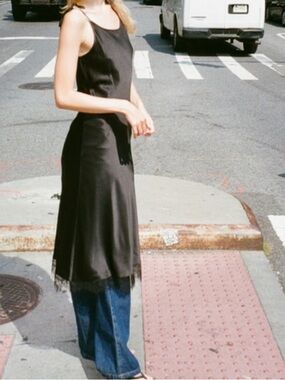 MAISON ESSENTIELE 90s It Girl Midi Dress